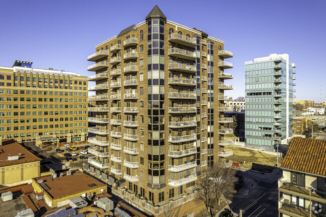 Building Photo - Townsend Place Condominiums