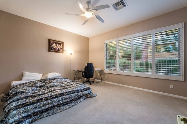 Building Photo - Luxurious Furnished Home in Anthem Country...