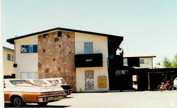 Foto del edificio - 1507 Garcez Dr