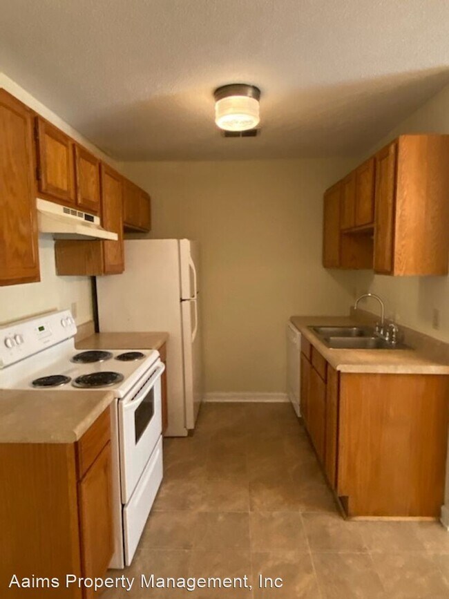 Foto del edificio - 2 br, 2 bath House - 626 Mosswood Ln.