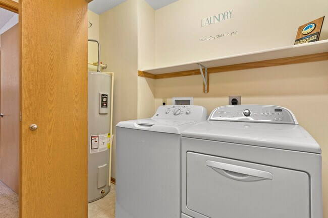 Foto del edificio - West Ridge Luxury Apartments