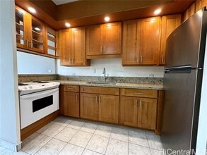 Building Photo - 2333 Kapiolani Blvd