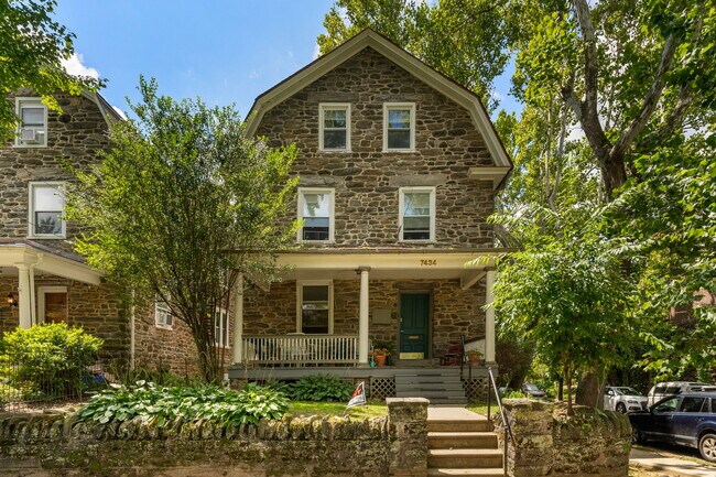 Foto del edificio - 7434 Boyer St