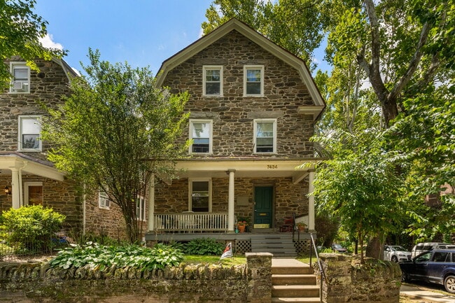 Building Photo - 7434 Boyer St