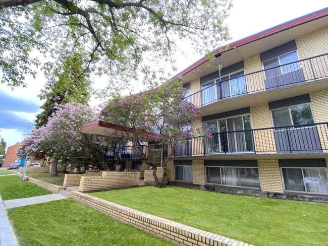 Building Photo - Waselenak Place Apartments