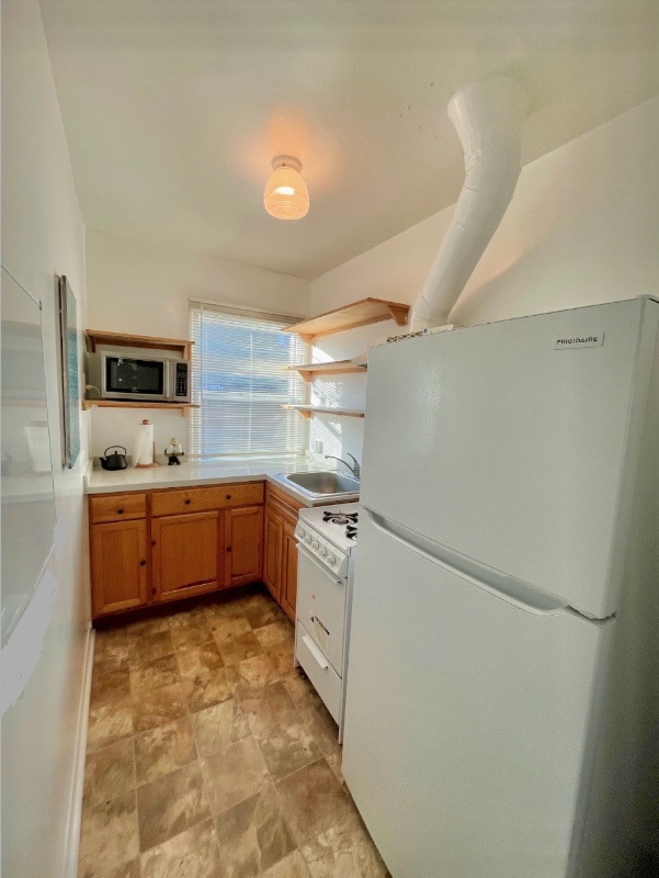 Photo - 15012 Lemoli Ave House