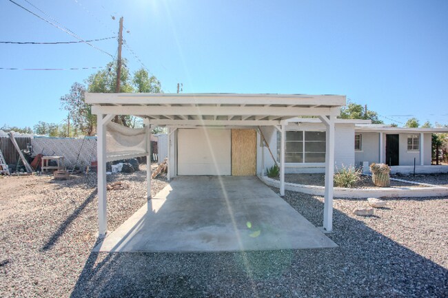 Building Photo - 4158 E Flower St