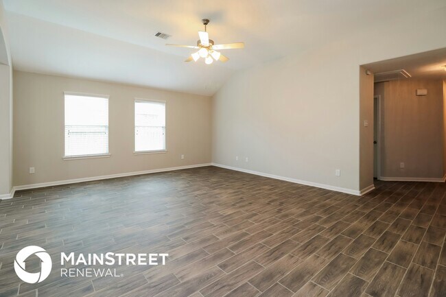 Foto del edificio - 17239 Glen Oaks Dr