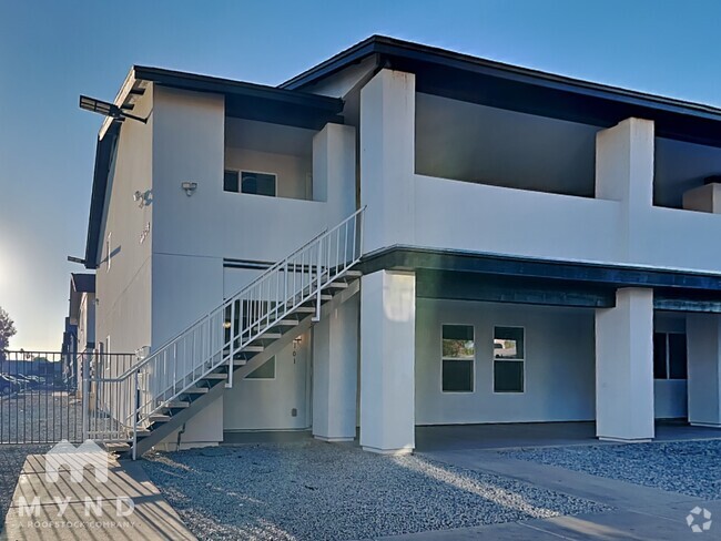 Building Photo - 6649 W Ocotillo Rd