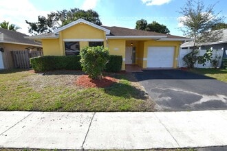 Building Photo - 1110 SW 98th Terrace