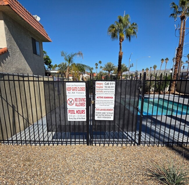 Building Photo - 33555 Date Palm Dr