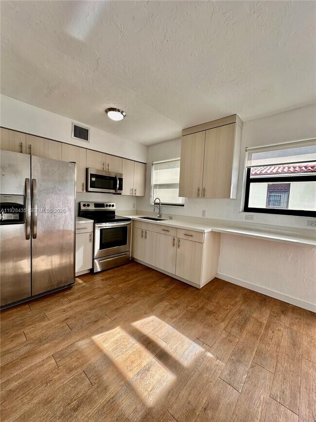 Foto del edificio - 4204 SW 14th St