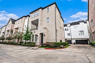 Building Photo - 9663 Kings Cross Station Building Photo - 9663 Kings Cross Station