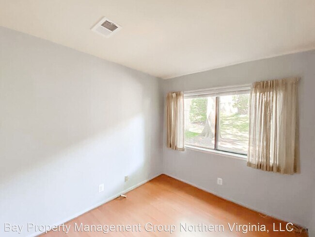 Building Photo - 3 br, 2 bath House - 2615 Glengyle Dr