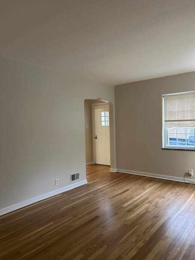 Building Photo - 629 Orlando Ter