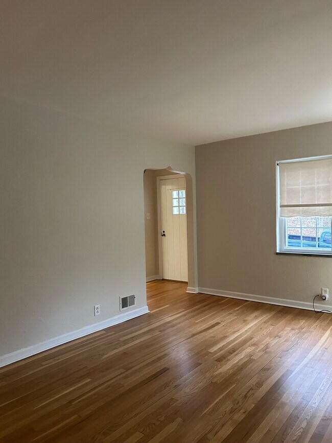 Foto del edificio - 629 Orlando Ter