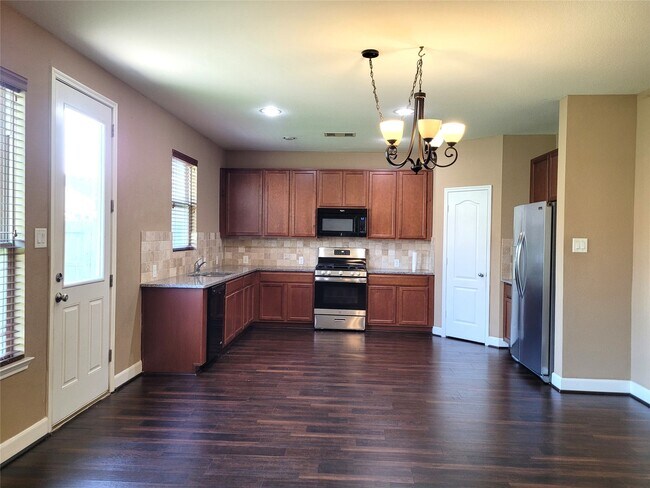 Building Photo - 24015 Buffalo Cove Ln