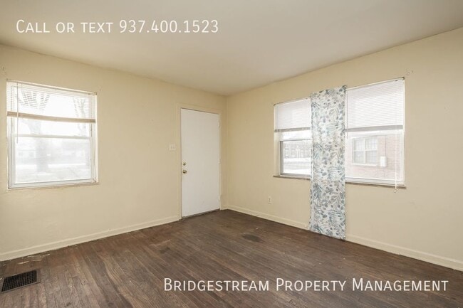 Building Photo - Updated 2 bedroom, 1 bath double with base...