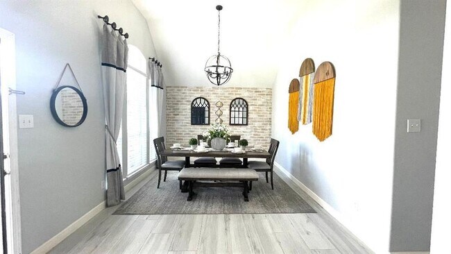 Foto del edificio - 14119 Millglen Ct