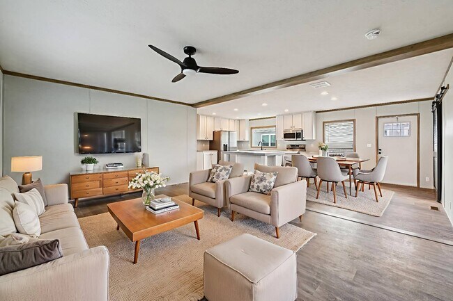 Foto del edificio - 1602 Swallowtail Dr