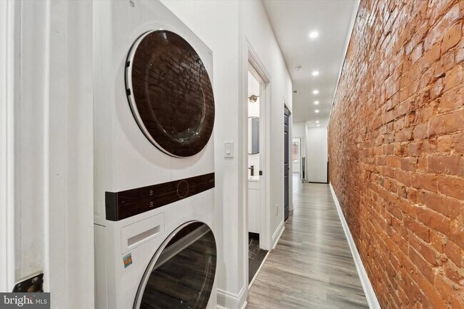 Foto del edificio - 3660 N Marvine St