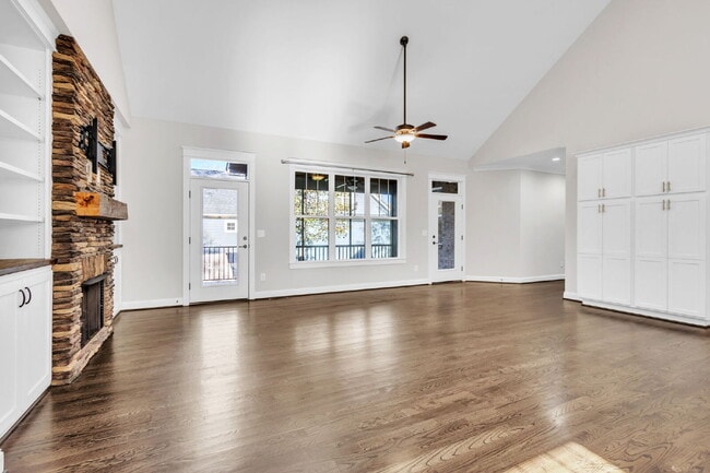 Building Photo - 7 Nakkol Dr