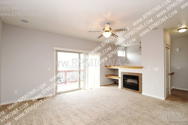 Foto del edificio - 216 NE Chalet Ln