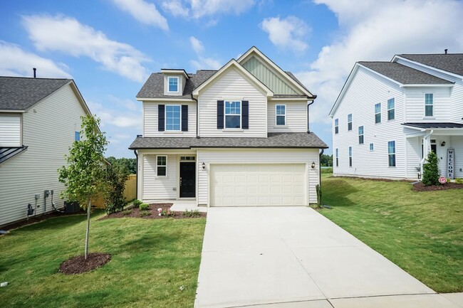 Building Photo - BRAND NEW Three Bedroom Home!