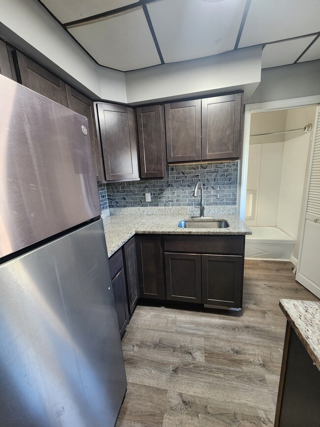 Kitchen - 920 Pine St