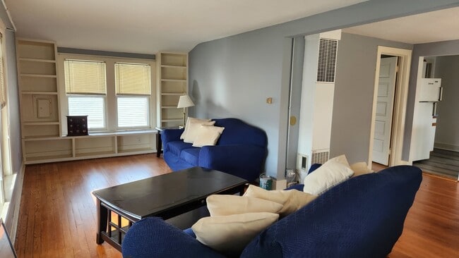 Building Photo - 228 S Church St