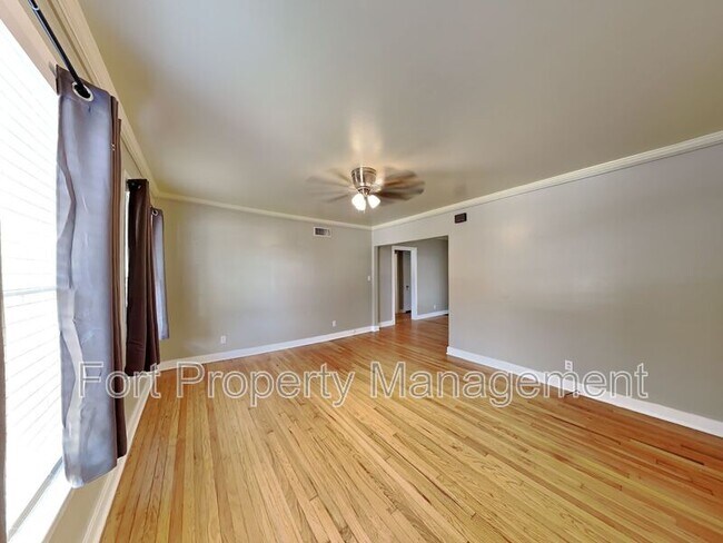 Foto del edificio - 3551 W. 4th Street