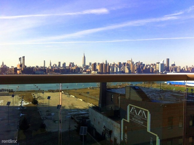 Building Photo - 111 Kent Ave