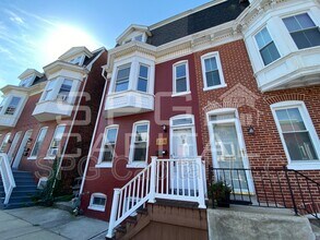 Building Photo - 824 W Princess St