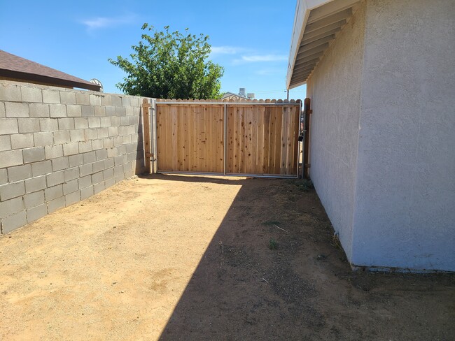 Backyard2 - 8567 Jimson Ave