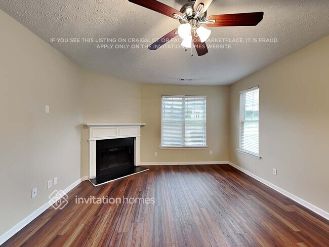Building Photo - 4612 Legacy Square