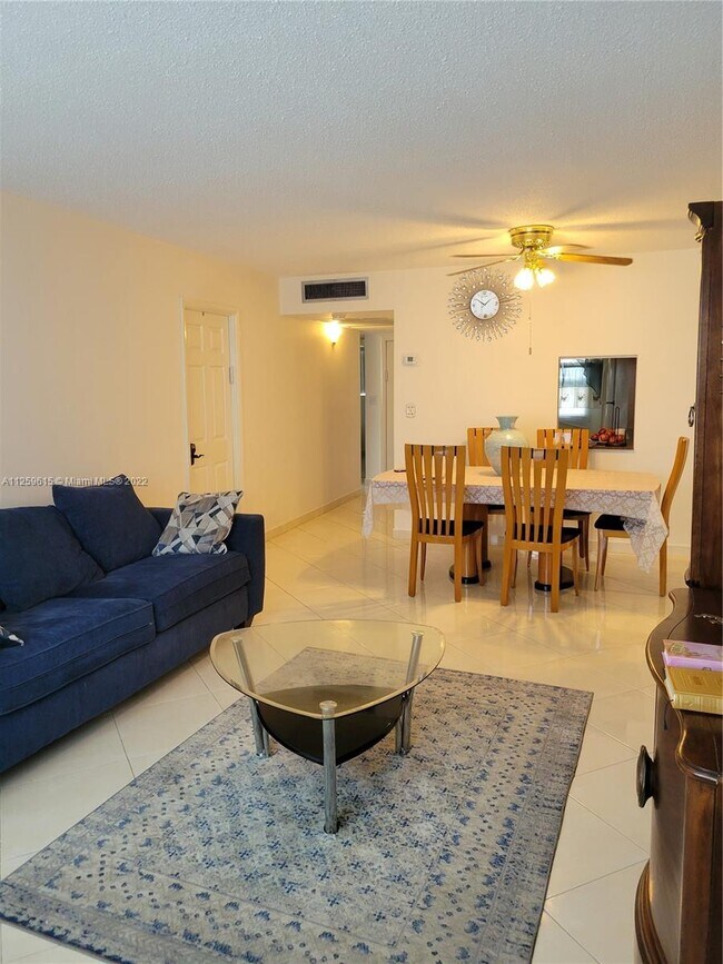 Foto del edificio - 2200 Park Ln