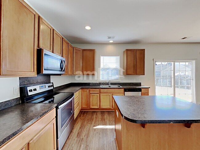 Foto del edificio - 9015 Goldfields Dr