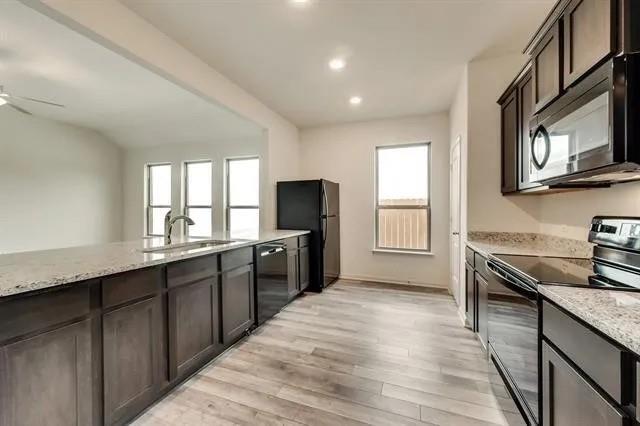 Building Photo - 2030 Belmont Dr