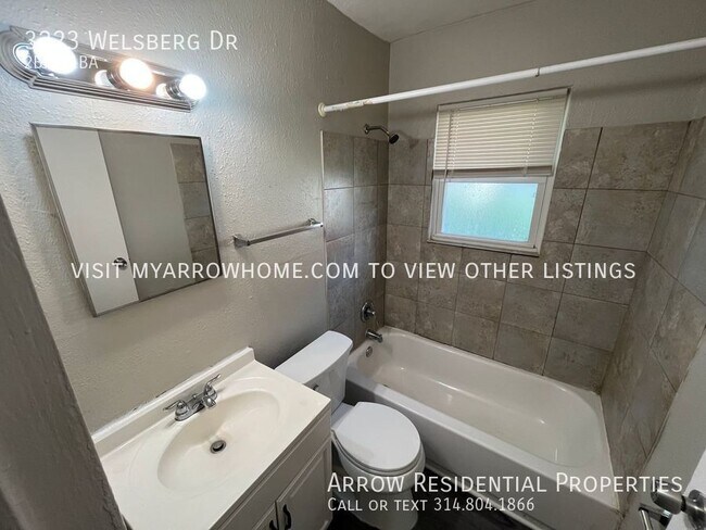 Building Photo - Updated Two Bedroom One Bath Home Coming A...