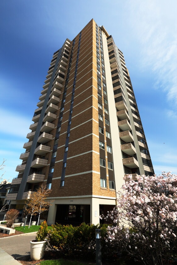 Foto del edificio - Summit House West