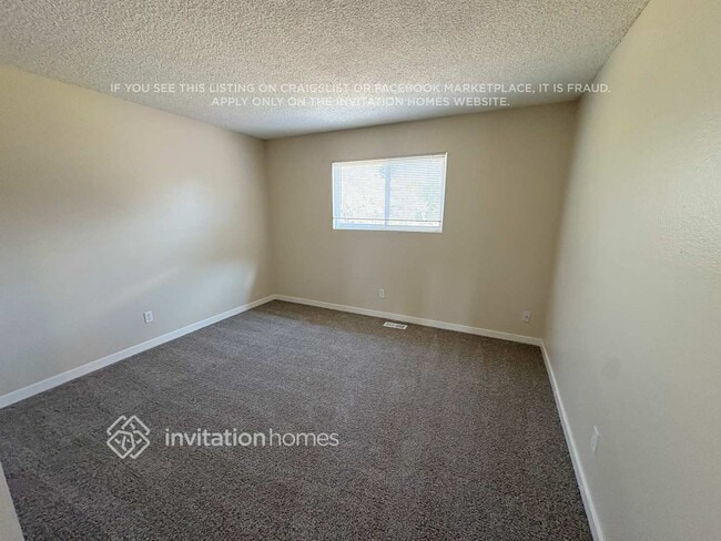 Building Photo - 1530 S Salida Way