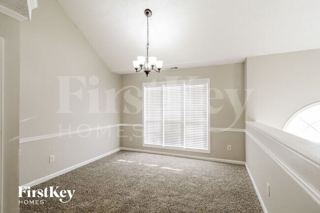 Foto del edificio - 95 Syracuse Ln