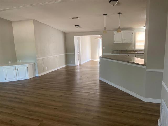 Foto del edificio - 170 Ross Ln