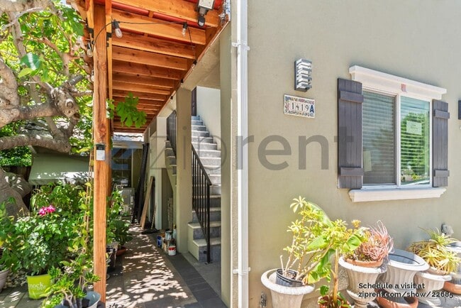 Foto del edificio - 1419 Flickinger Ave