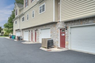 Building Photo - 505 #2 Green St