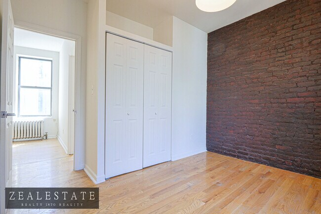 Foto del edificio - 256 Pacific St