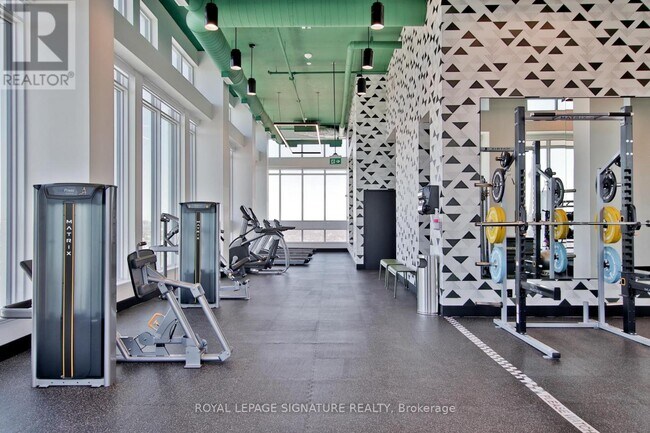 Photo du bâtiment - 25 Nicholas Ave