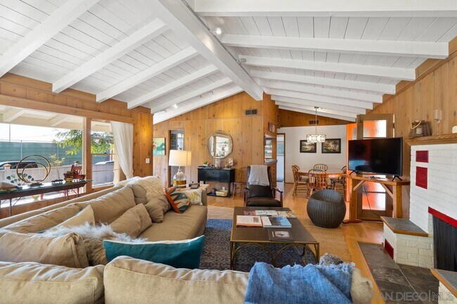 Foto del edificio - 760 Rushville St