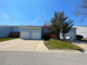 Building Photo - 283 Alpine Dr E