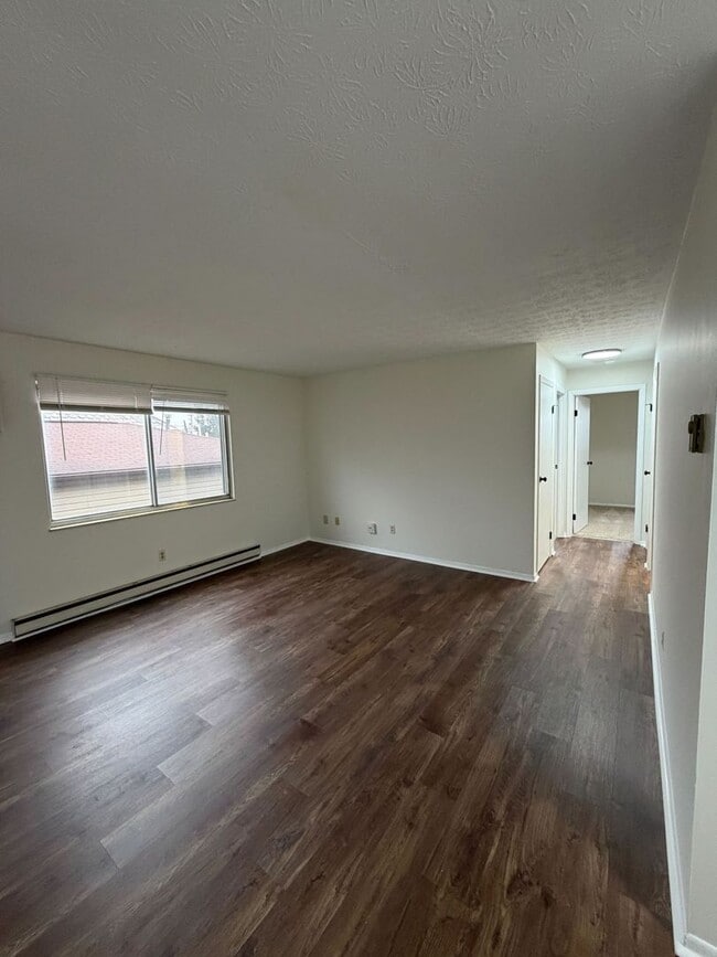 Building Photo - 64 W Neff Ave